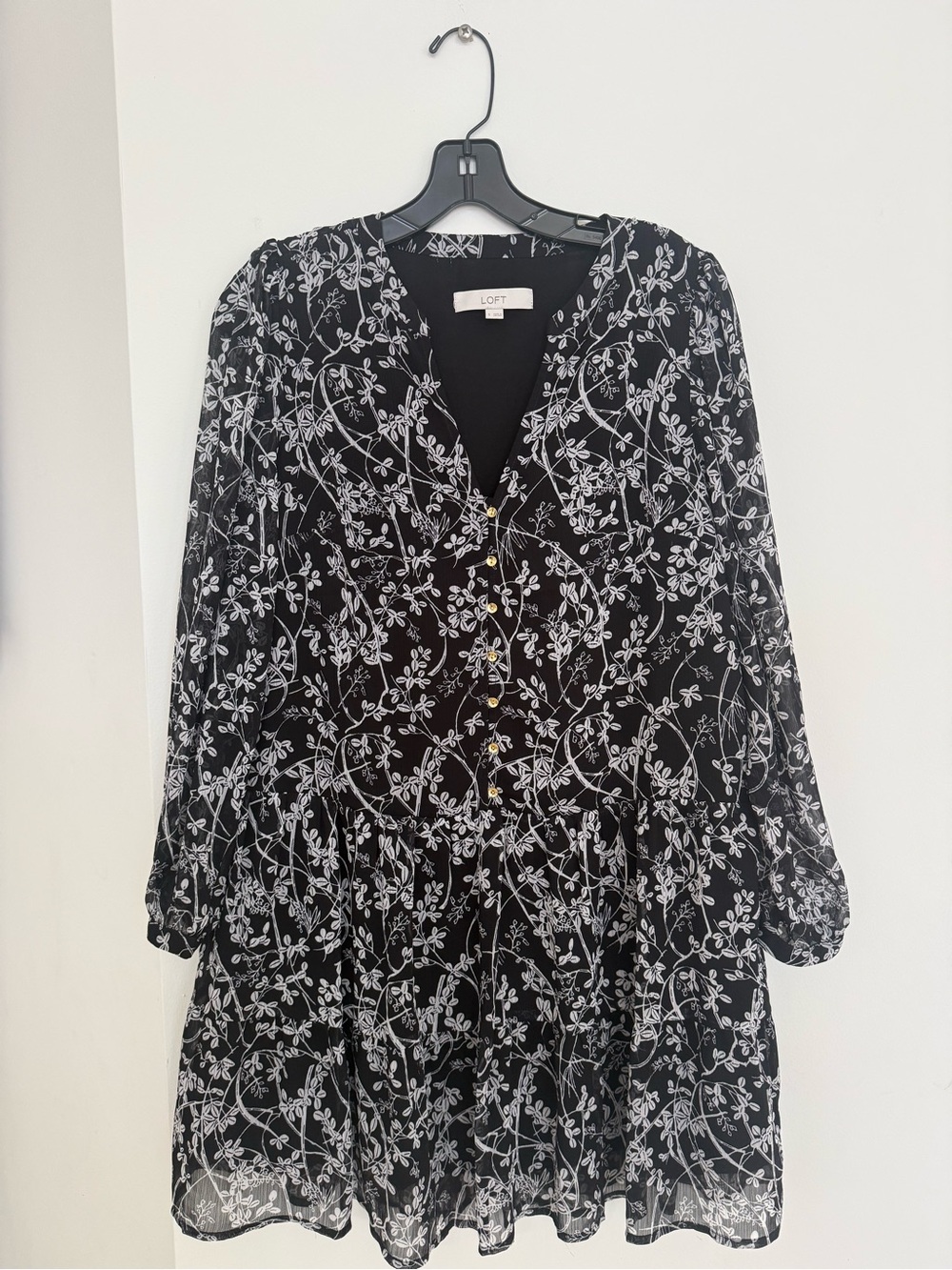 LOFT Black and White Long-Sleeve Floral Tiered Dress